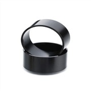 Kompresijas formēts magnēts